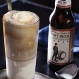 Restaurant/images/rootbeerfloat_drinks.jpg